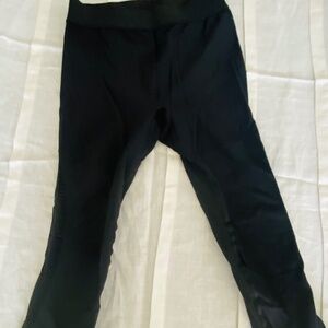 New Balance Vented Capri Leggings, Black, Size Large